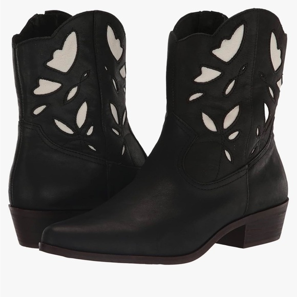 New Lucky Brand Herzie Black Leather Cowboy Short Boots Cutouts sz 6 / 36.5 - Picture 2 of 13